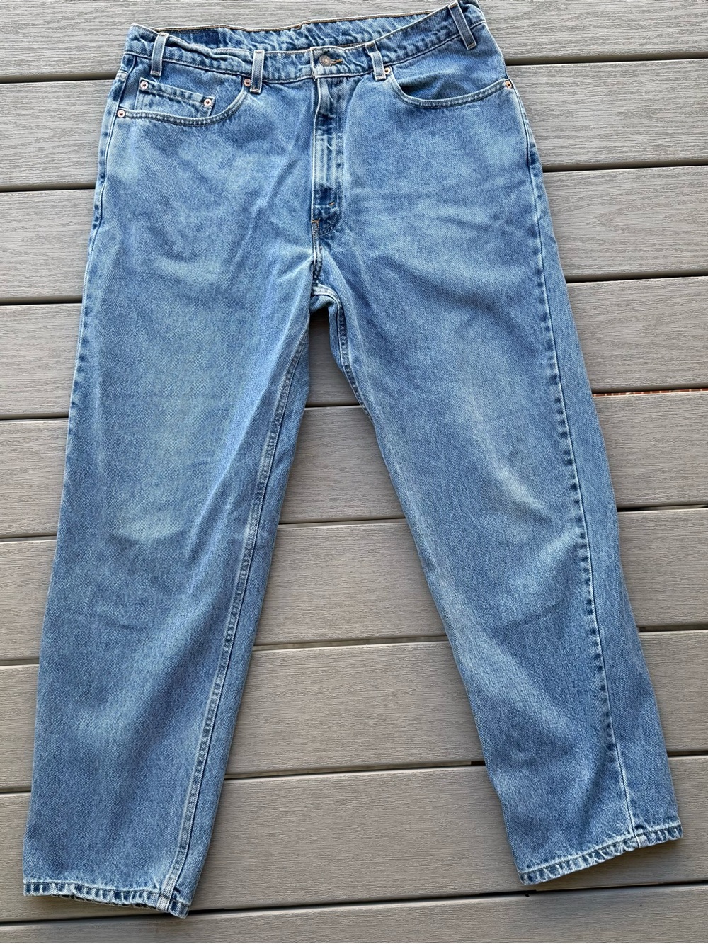 Levi's 550 Jeans Men's 38x30 Relaxed Fit Light Wash Classic Denim
